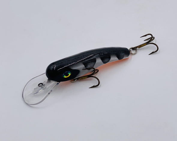 Black orange silver The .22 Short crankbait, from Llungen Lures, is one of the HOTTEST musky and pike crankbaits in the industry. This small, but extremely effective crankbait, has quickly become a “must have” for any serious troller. Casting the .22 has also proved deadly for many musky anglers across the country. 